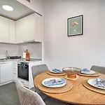 A - Luxury W Big Balcony 4 Min Walk To * Сплит