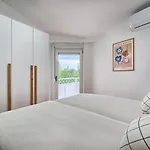 Апартаменты A - Luxury W Big Balcony 4 Min Walk To Сплит