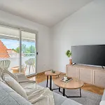 Апартаменты A - Luxury W Big Balcony 4 Min Walk To Сплит