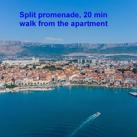 A3 - Luxury W Big Balcony 4 Min Walk To *