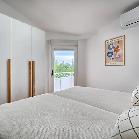 A3 - Luxury W Big Balcony 4 Min Walk To Apartment