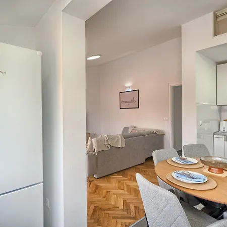 Lejlighed A 2 Spacious W Big Balcony 4 Min Walk To *