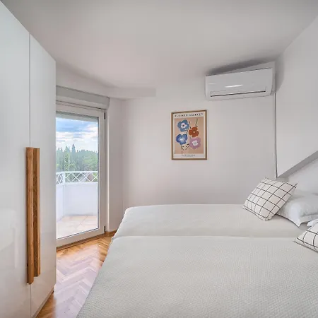 A 2 Spacious W Big Balcony 4 Min Walk To Lejlighed *