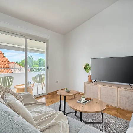Lejlighed A 2 Spacious W Big Balcony 4 Min Walk To Split