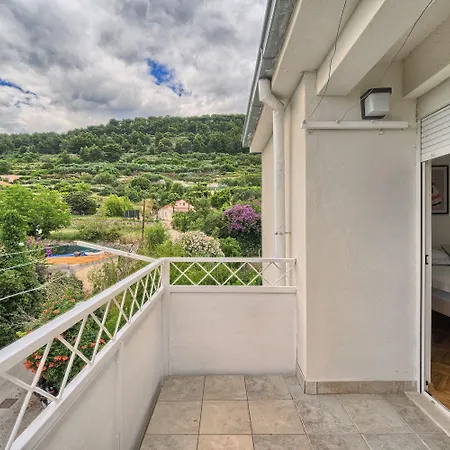 Lejlighed A 2 Spacious W Big Balcony 4 Min Walk To