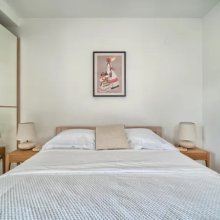 A 2 Spacious W Big Balcony 4 Min Walk To Lejlighed Split