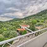 A - Luxury W Big Balcony 4 Min Walk To * Split