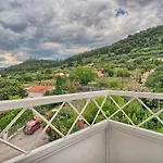 A - Luxury W Big Balcony 4 Min Walk To Apartmán Split